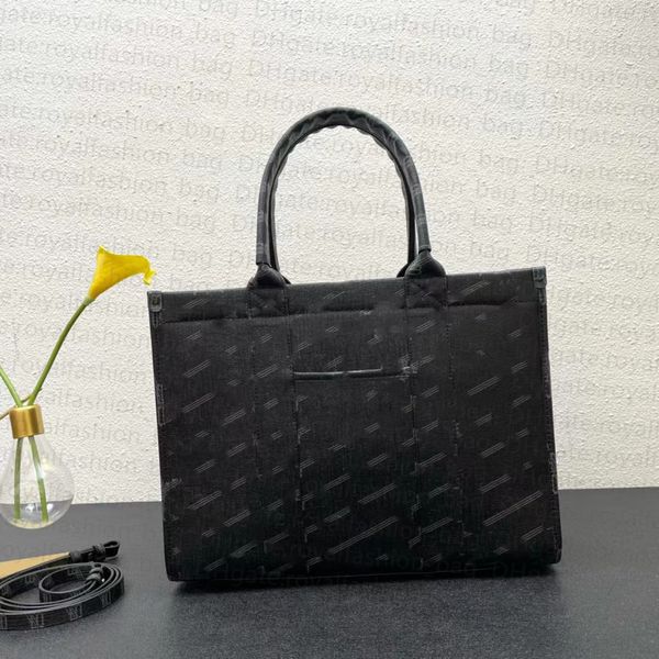 tote fashion handbag large capacity women bag letter logo messenger bag canvas shopping bag designer
tote fashion handbag large capacity women bag letter logo messenger bag canvas shopping bag designer