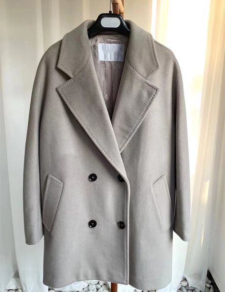 grey mmax guinea cashmere wool blends women blazer coat with double breast polyester lapel neck, Black
grey mmax guinea cashmere wool blends women blazer coat with double breast polyester lapel neck, Black