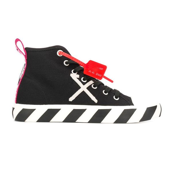 2023 new mens casual sports shoes fashion trend shoess side black big arrow decoration black and white striped sole men high vulcanized canv
2023 new mens casual sports shoes fashion trend shoess side black big arrow decoration black and white striped sole men high vulcanized canv