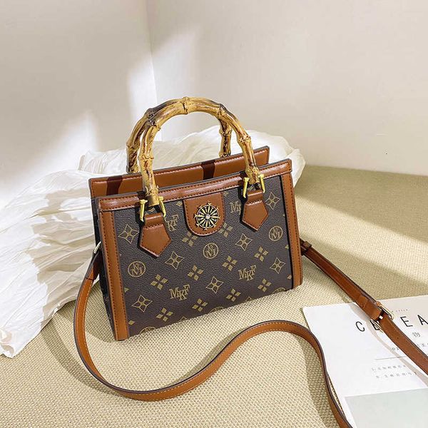 factory design bag 90% clearance processing mkf new 2023 fashion one shoulder diagonal versatile small square simple spring and summer femal
factory design bag 90% clearance processing mkf new 2023 fashion one shoulder diagonal versatile small square simple spring and summer femal