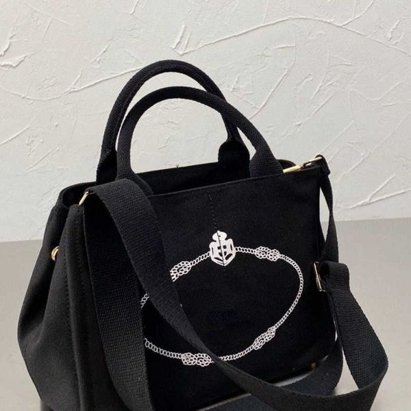 luxury women bag designer tote bags classic canvas handbag large capacity portable shoppingbag lady shoulder crossbody
luxury women bag designer tote bags classic canvas handbag large capacity portable shoppingbag lady shoulder crossbody