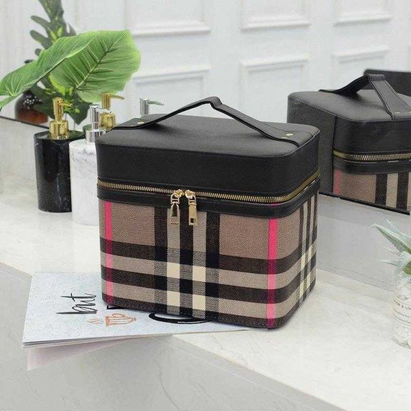 shops sell designer bags y fashionable case portable women's toiletry storage printed
shops sell designer bags y fashionable case portable women's toiletry storage printed