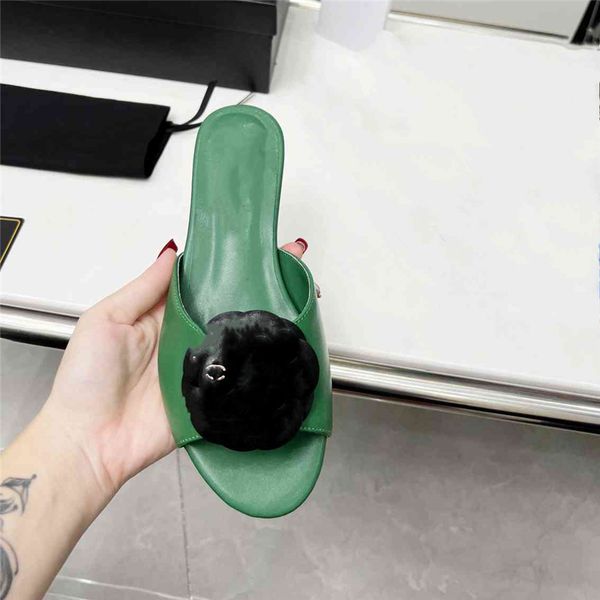 fashion slippers 2023 channel luxury design summer men flat bottom women slope heel letter leather casual sandals 04-02, Black
fashion slippers 2023 channel luxury design summer men flat bottom women slope heel letter leather casual sandals 04-02, Black