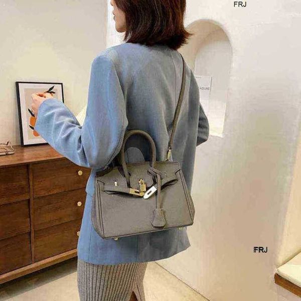 designer birkin bags herme handbags 2023 new fashion street sstar portable shoulder bag diagonal womens lychee patte have logo frj
designer birkin bags herme handbags 2023 new fashion street sstar portable shoulder bag diagonal womens lychee patte have logo frj