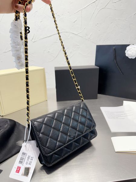 designer custom luxury brand bag 2023 handbags genuine leather shoulder crossbody bag magnetic buckle small square bag
designer custom luxury brand bag 2023 handbags genuine leather shoulder crossbody bag magnetic buckle small square bag