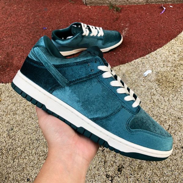 original quality duks low green velvet skate shoes men women desinger shoes dunnks atomic teal running sports sneakers size us5.5-12
original quality duks low green velvet skate shoes men women desinger shoes dunnks atomic teal running sports sneakers size us5.5-12