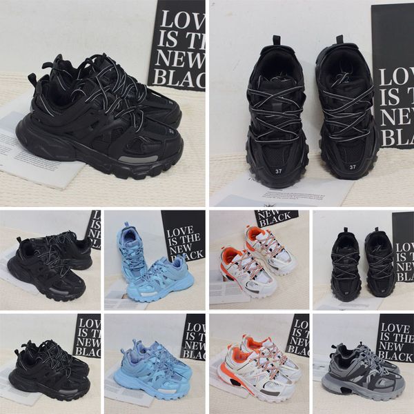 2022 casual shoes sneakers leather trainer platform trainers shoe luxury designer triple white black men women track 3 3.0 tess.s
2022 casual shoes sneakers leather trainer platform trainers shoe luxury designer triple white black men women track 3 3.0 tess.s