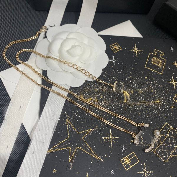 18k gold plated brass copper pendant necklace fashion women designer brand c-letter rhinestone crystal pearl necklaces choker chain wedding, Silver
18k gold plated brass copper pendant necklace fashion women designer brand c-letter rhinestone crystal pearl necklaces choker chain wedding, Silver
