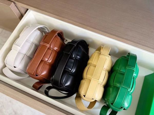 bottegas venetta bag 10a shoulder bags padded bottegas bags cowhide woven tofu single designer bag messenger leather pillow small square f
bottegas venetta bag 10a shoulder bags padded bottegas bags cowhide woven tofu single designer bag messenger leather pillow small square f