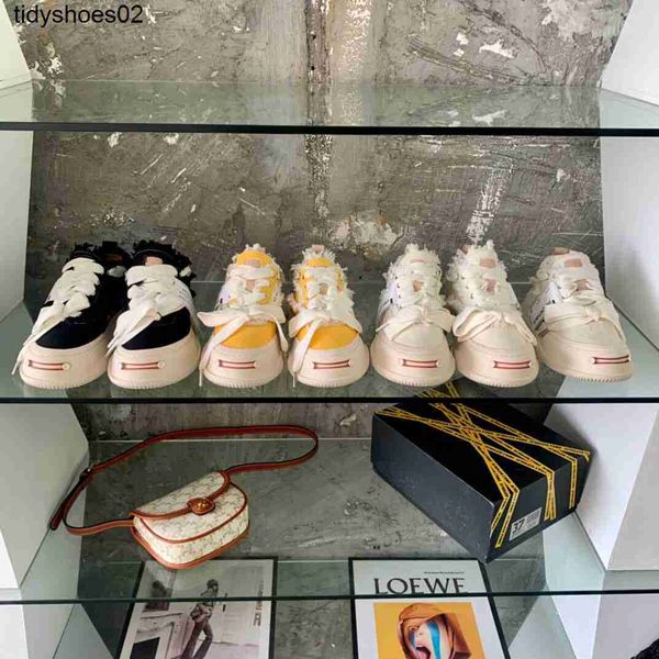 shen yi tan jianci's same canvas shoes women's lace upss versatile lovers' thick soles sports and leisure open mouth laughing, Black
shen yi tan jianci's same canvas shoes women's lace upss versatile lovers' thick soles sports and leisure open mouth laughing, Black