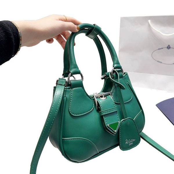 designers classic moon handbags crossbody bags italy brand triangle sign shoulder bag fashion soft sheepskin leather women handbag totes lux
designers classic moon handbags crossbody bags italy brand triangle sign shoulder bag fashion soft sheepskin leather women handbag totes lux