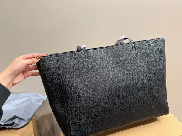 totes woman men's luxury designer tote bags fashion handbags messenger crossbody shoulder bag wallet lady clutch wallet purse shopping
totes woman men's luxury designer tote bags fashion handbags messenger crossbody shoulder bag wallet lady clutch wallet purse shopping