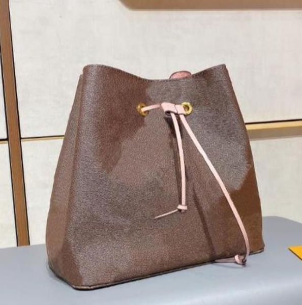2023 luxury plaid designer shoulder bag sale vintage bucket handbag women bags wallets for leather chain cross body large capacity messenger
2023 luxury plaid designer shoulder bag sale vintage bucket handbag women bags wallets for leather chain cross body large capacity messenger