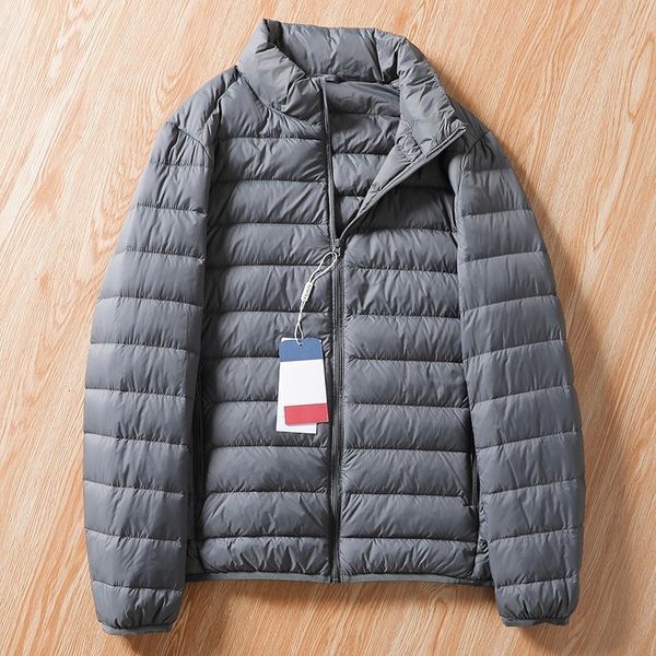 men's vests warm light down jacket for keeping in the cold stand collar padded 230107, Black;white
men's vests warm light down jacket for keeping in the cold stand collar padded 230107, Black;white