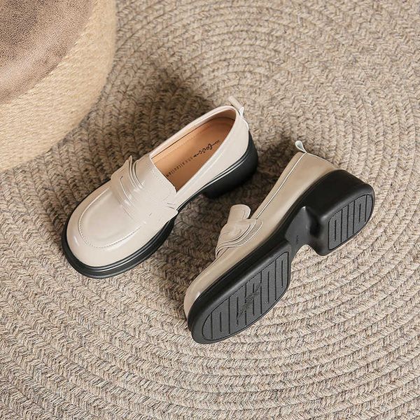 dress shoes round toe bright face 2023 spring new soft leather coarse heel english style small leather shoes women's korean fashion, Black
dress shoes round toe bright face 2023 spring new soft leather coarse heel english style small leather shoes women's korean fashion, Black