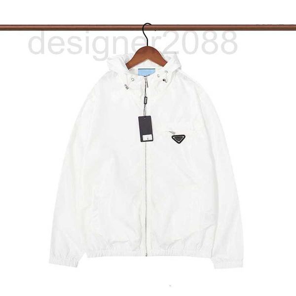 men's jackets designer mens windbreaker thin coats with letters inverted triangle men women waterproof coat spring autumn clothes outer, Black;brown
men's jackets designer mens windbreaker thin coats with letters inverted triangle men women waterproof coat spring autumn clothes outer, Black;brown