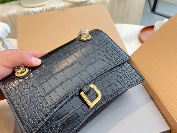 fashion designer shoulder bag senior luxury women handbag chain clamshell purse leather 25cm hourglass design crossbody bag
fashion designer shoulder bag senior luxury women handbag chain clamshell purse leather 25cm hourglass design crossbody bag