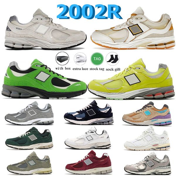 new 2002r athletic shoes mens women b2002r casual runner sneakers 2002 r marblehead black white protection pack pink rain cloud phantom desi
new 2002r athletic shoes mens women b2002r casual runner sneakers 2002 r marblehead black white protection pack pink rain cloud phantom desi