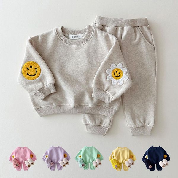 clothing sets winter warm baby girl boy clothes set embroidery thicken fleece sweatshirt pant tracksuit toddler korea 230107, White
clothing sets winter warm baby girl boy clothes set embroidery thicken fleece sweatshirt pant tracksuit toddler korea 230107, White