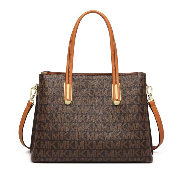 designers handbag luxurys bag handbags ladies chain shoulder patent leather evening bags valentine's day cross body totes purse vutton
designers handbag luxurys bag handbags ladies chain shoulder patent leather evening bags valentine's day cross body totes purse vutton