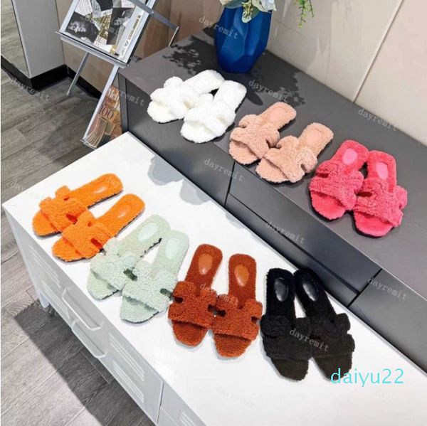 2022 new fashion wholesale designer shoes skateboard sneakers runnings sport outside classic casual men women leather high quality, Black
2022 new fashion wholesale designer shoes skateboard sneakers runnings sport outside classic casual men women leather high quality, Black
