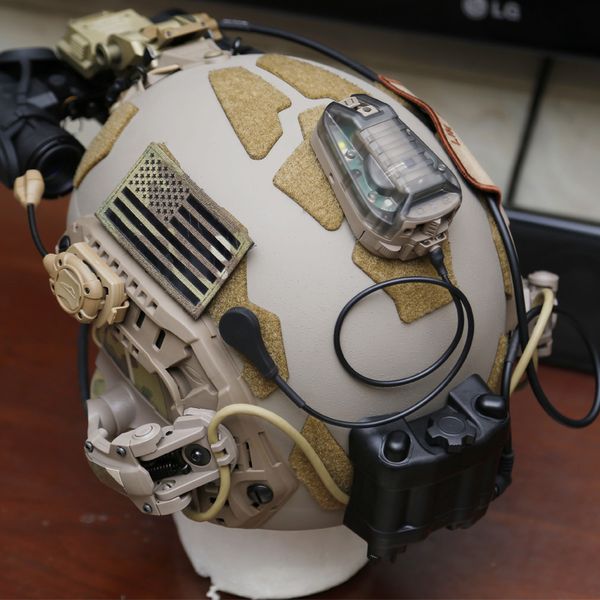 tactical accessories helmet pim hel-star 6 multi-function light