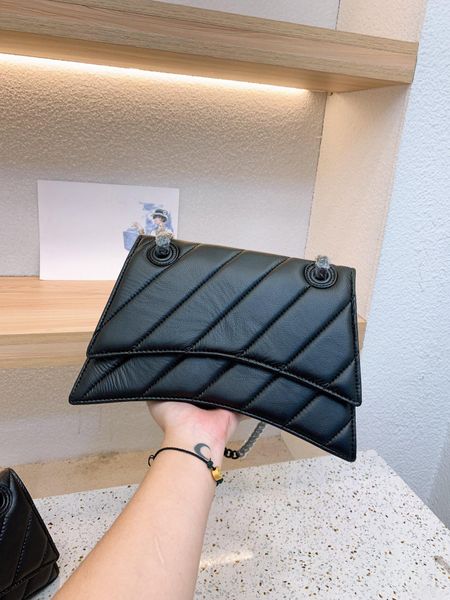 designer bag brand luxury handbag women one shoulder bag chain bag hourglass design casual shopping black leather
designer bag brand luxury handbag women one shoulder bag chain bag hourglass design casual shopping black leather