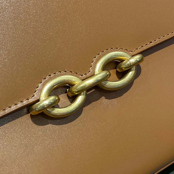 2023 famous new crossbody shoulder bag leather purse wallet flap handbag handbags messenger chain shoulder luxury ladies clutch letter remov
2023 famous new crossbody shoulder bag leather purse wallet flap handbag handbags messenger chain shoulder luxury ladies clutch letter remov