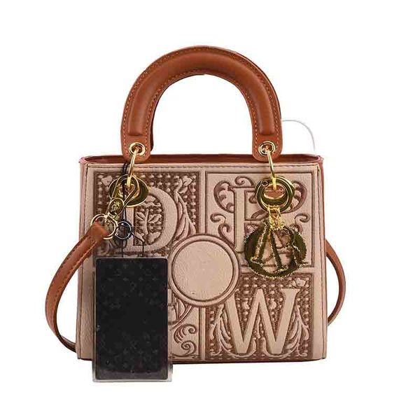 luxury reto bag designer embroidered hand bags for women fashion pu lether handbags ladies larger capacity purse simple mini square shopping
luxury reto bag designer embroidered hand bags for women fashion pu lether handbags ladies larger capacity purse simple mini square shopping