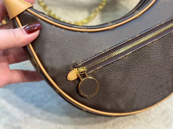 louiseity designer bags viutonity luxury designer handbag backpack women's original brand fashion high-quality retro bag original packa
louiseity designer bags viutonity luxury designer handbag backpack women's original brand fashion high-quality retro bag original packa