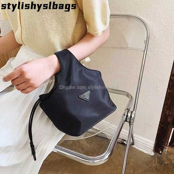 drawstring man womens luxurys designers bucket bags handbags hobo purses lady handbag crossbody shoulder totes fashion wallet bag 010923h
drawstring man womens luxurys designers bucket bags handbags hobo purses lady handbag crossbody shoulder totes fashion wallet bag 010923h