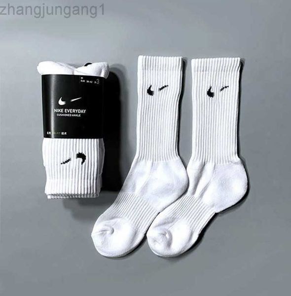 designer men's cotton socks nikis wolf head embroidery mid-high tube leisure sports hip hop black white sock 36-43 23aa
designer men's cotton socks nikis wolf head embroidery mid-high tube leisure sports hip hop black white sock 36-43 23aa