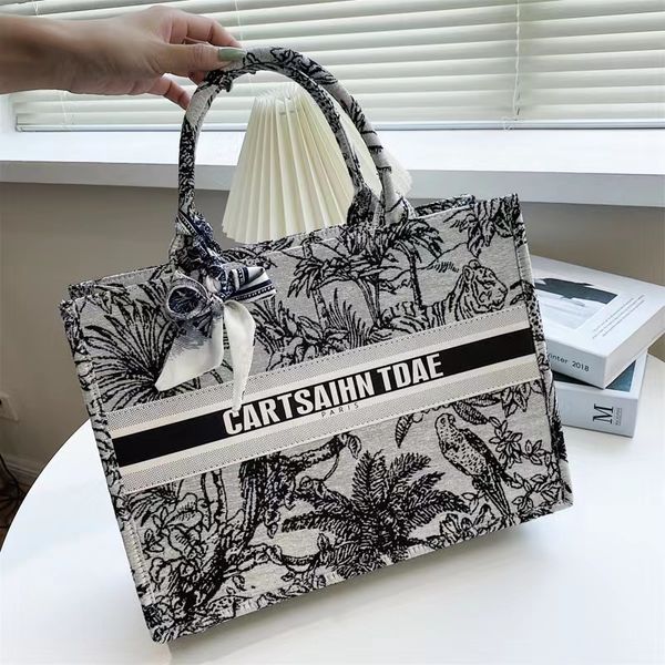 bags handbags 2022 same high sense handbag one shoulder large capacity versatile fashion tote bucket women's bag, Black;red
bags handbags 2022 same high sense handbag one shoulder large capacity versatile fashion tote bucket women's bag, Black;red