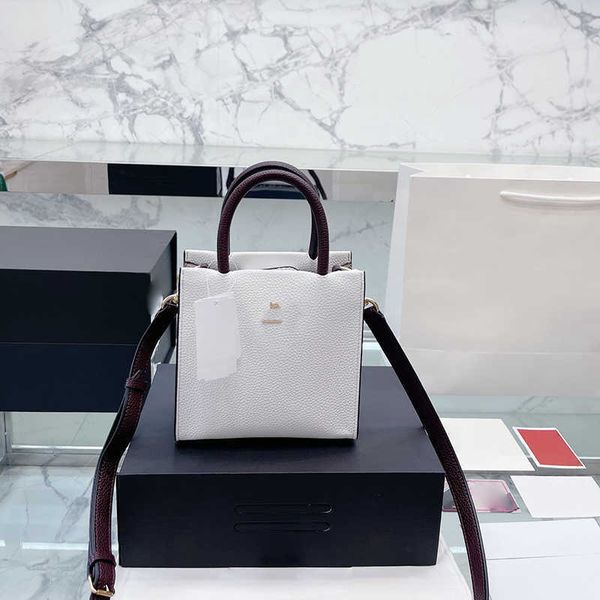 printed tote bag shoulder bags 3 color fashion designer bag coabag women crossbody bags leather handbags designer cross body handbag purse 2
printed tote bag shoulder bags 3 color fashion designer bag coabag women crossbody bags leather handbags designer cross body handbag purse 2