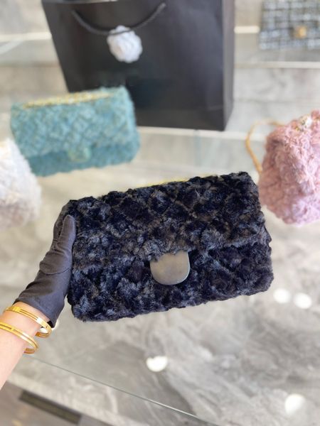 luxury women crossbody bag fashion designer single shoulder bag woolen fabric winter style handbag messenger bag clamshell wallet chain
luxury women crossbody bag fashion designer single shoulder bag woolen fabric winter style handbag messenger bag clamshell wallet chain