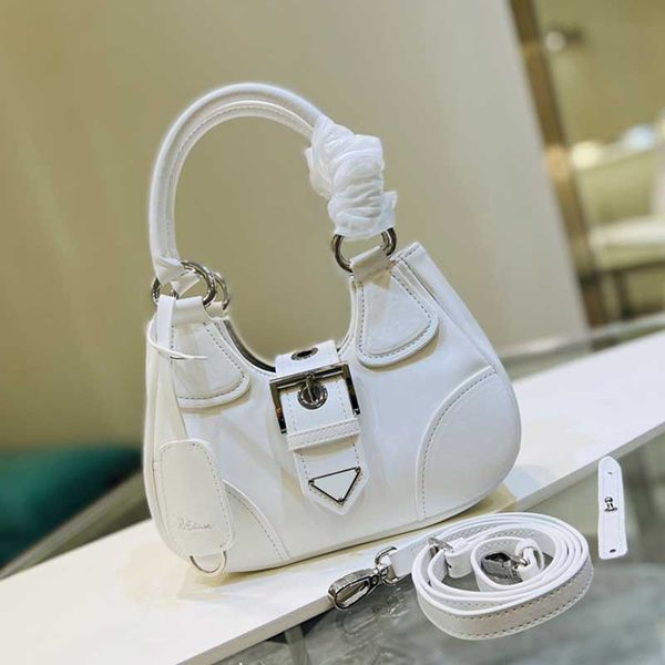 classic subaxillary bag lady designer handbags fashion triangle letters cross body bags belt buckle closed totes purse 1ba381
classic subaxillary bag lady designer handbags fashion triangle letters cross body bags belt buckle closed totes purse 1ba381