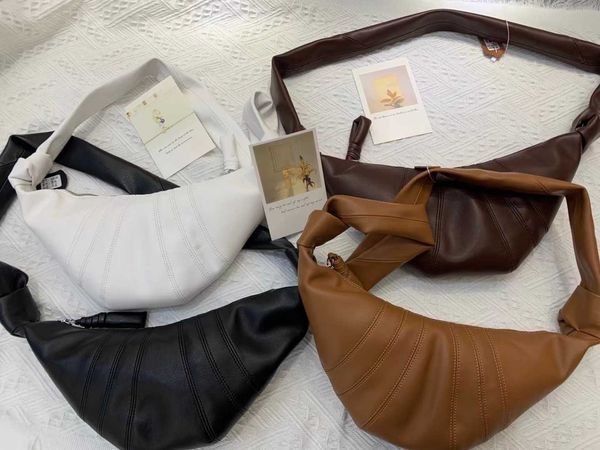 shoulder bags stuff sacks ox horn bag leather armpit leisure broadband chest bag dumpling single messenger wallets 230110
shoulder bags stuff sacks ox horn bag leather armpit leisure broadband chest bag dumpling single messenger wallets 230110