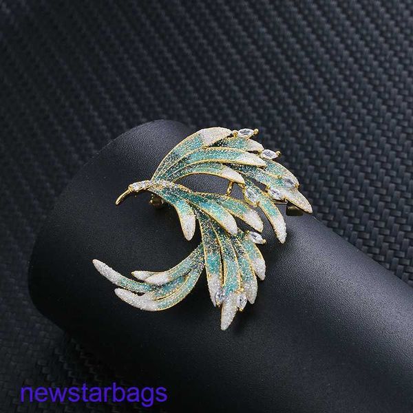 manufacturer gift wholesale light luxury style zircon semi-rotating feather brooch women's 2023 new fashion txz205 nu, Gray
manufacturer gift wholesale light luxury style zircon semi-rotating feather brooch women's 2023 new fashion txz205 nu, Gray