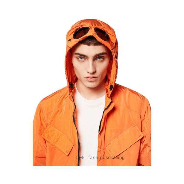 22ss cp mens jacket nylon waterproof hooded jackets outdoor sports men hoodie sunglasses trim zip cardigan cp jacket mrt3, Black;brown 
22ss cp mens jacket nylon waterproof hooded jackets outdoor sports men hoodie sunglasses trim zip cardigan cp jacket mrt3, Black;brown