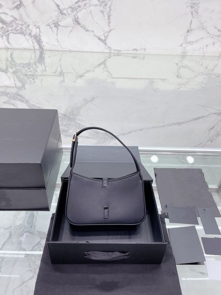 designer woman shoulder bags love ladies crossbody heart-shaped bag wallet handbags leather wallets designer coin purse
designer woman shoulder bags love ladies crossbody heart-shaped bag wallet handbags leather wallets designer coin purse