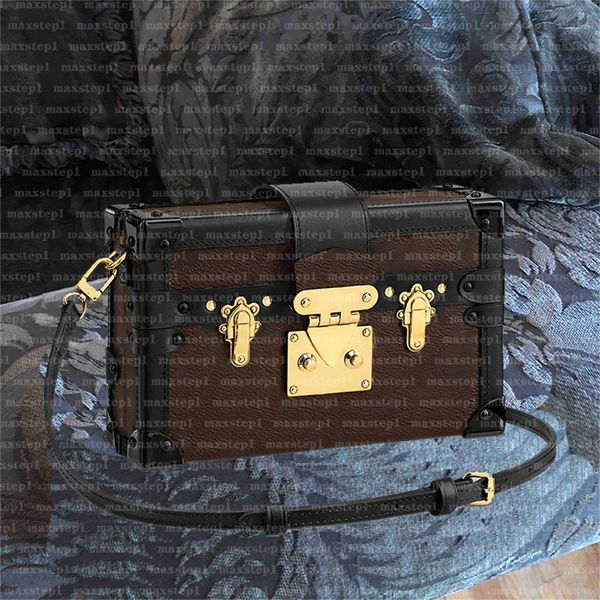 luxury designer shoulder bag original totes bags maxstep1 black embroidery book handbag tote women classic large capacity shopping bag
luxury designer shoulder bag original totes bags maxstep1 black embroidery book handbag tote women classic large capacity shopping bag