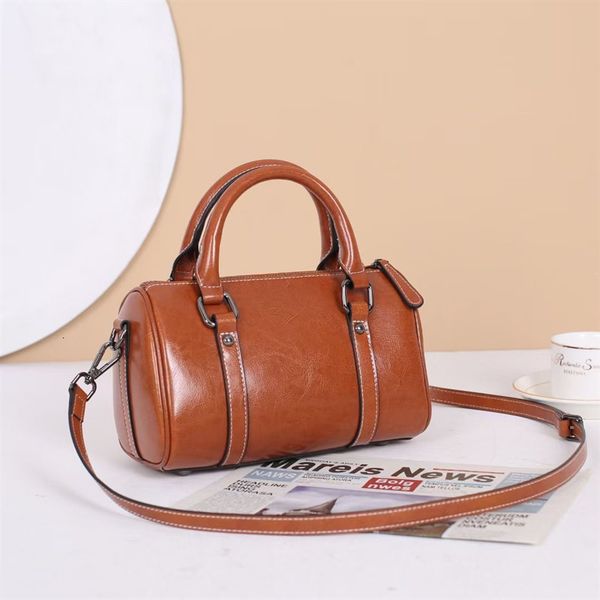evening bags genuine handbag real leather cowhide women's casual fashion luxury messenger lady boston pillow bag shoulder 230109
evening bags genuine handbag real leather cowhide women's casual fashion luxury messenger lady boston pillow bag shoulder 230109