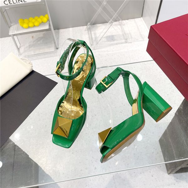 casual valentinoly fashion dress shoes women leather high flat heel metal buckle letter wedding party business shoes 03-016, Black
casual valentinoly fashion dress shoes women leather high flat heel metal buckle letter wedding party business shoes 03-016, Black
