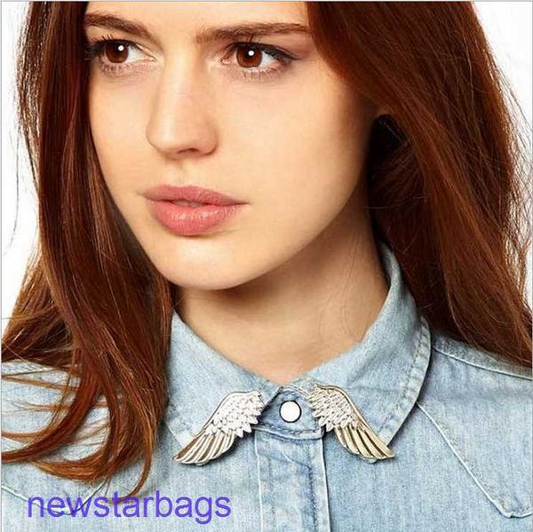 manufacturer gift wholesale huailang jewelry fashion metal texture punk wing collar pin brooch special price, Gray
manufacturer gift wholesale huailang jewelry fashion metal texture punk wing collar pin brooch special price, Gray