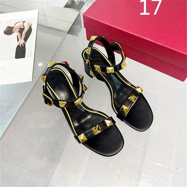 metal valentinoly party fashion letter dress casual shoes buckle women wedding leather business high flat heel shoes 04-07, Black
metal valentinoly party fashion letter dress casual shoes buckle women wedding leather business high flat heel shoes 04-07, Black