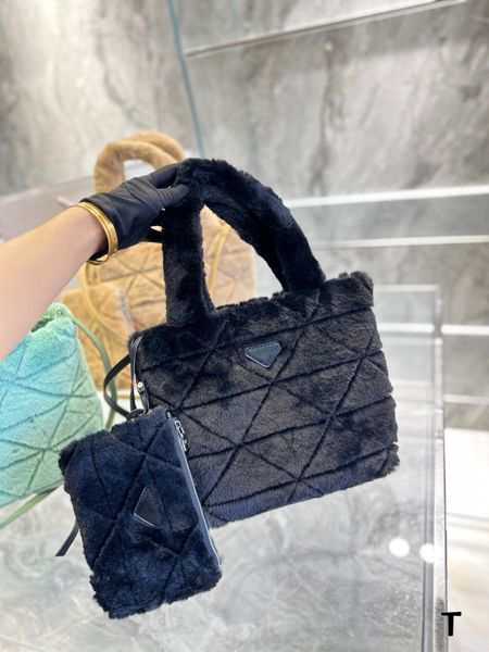 furry tote bag fashion designer bag plush one shoulder bag luxury women bag handbag crossbody bag large capacity purse shopping winter warm
furry tote bag fashion designer bag plush one shoulder bag luxury women bag handbag crossbody bag large capacity purse shopping winter warm