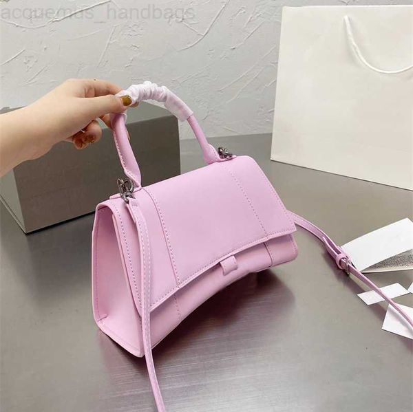 luxurious balencaigaity hourglass bag crescent rivet locomotive leather underarm female shoulder handbags woman crossbody l39r
luxurious balencaigaity hourglass bag crescent rivet locomotive leather underarm female shoulder handbags woman crossbody l39r