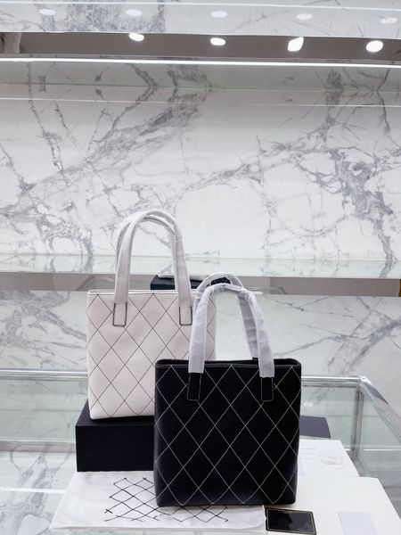 classic handbags purses fashion bags leather saddlebag handbag purse shoulderbag tote bag wallet with box dustbag
classic handbags purses fashion bags leather saddlebag handbag purse shoulderbag tote bag wallet with box dustbag