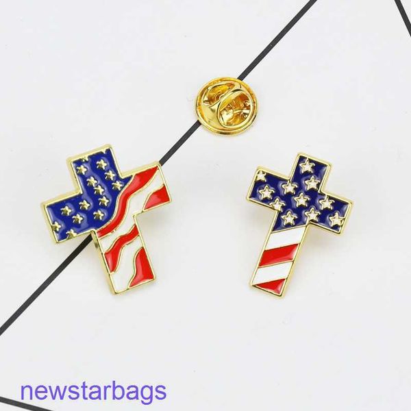 manufacturer gift wholesale new cross american flag badge men's and women's zinc alloy brooch, Gray
manufacturer gift wholesale new cross american flag badge men's and women's zinc alloy brooch, Gray