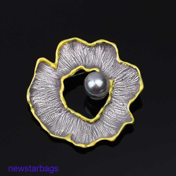 manufacturer gift wholesale popular high-end petal-inlaid pearl brooch pendant palace ancient tin lace corsage accessories, Gray
manufacturer gift wholesale popular high-end petal-inlaid pearl brooch pendant palace ancient tin lace corsage accessories, Gray